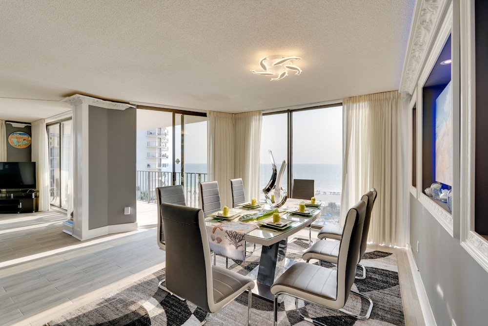 Luxury Panama City Beach Condo w/ Boat Slip!