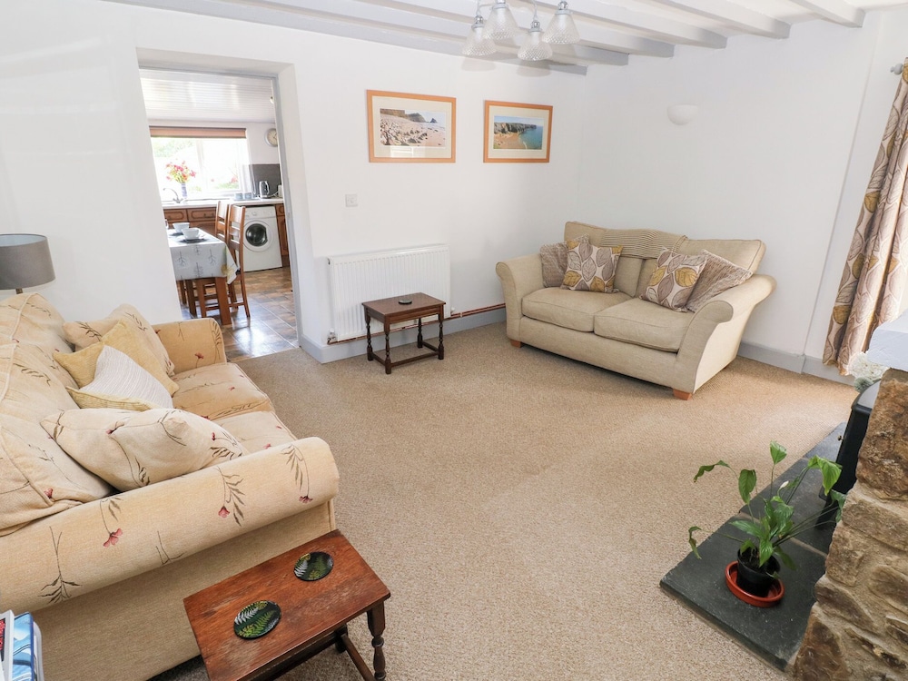 Barn Court Cottage
