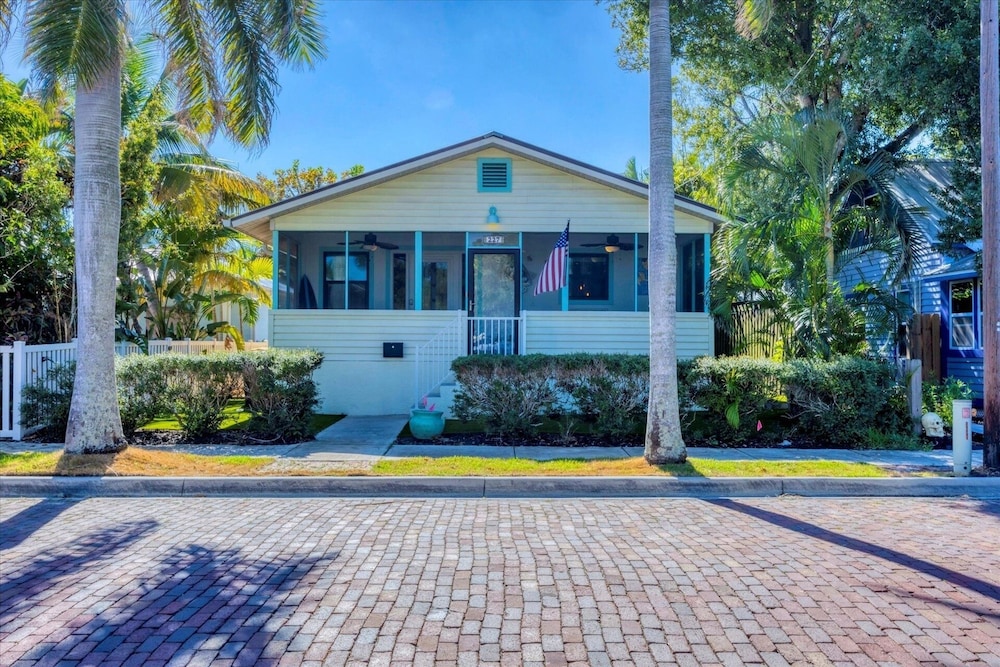Punta Gorda Isles 2 Bedroom Private Home 2 Home