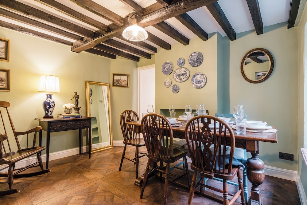 Beautiful 2BD Cottage in the Cotswolds