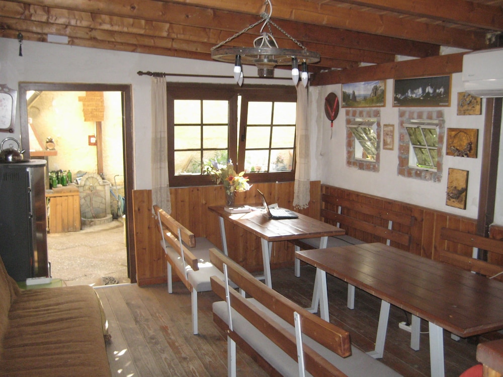 Arabas - Hostel