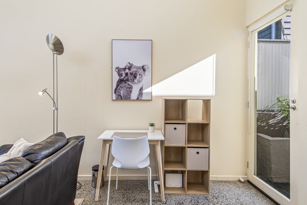 Gorgeous 2-bed Victorian Home in Artsy