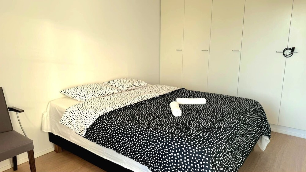 Room-cozy Double Bedroom in Espoo