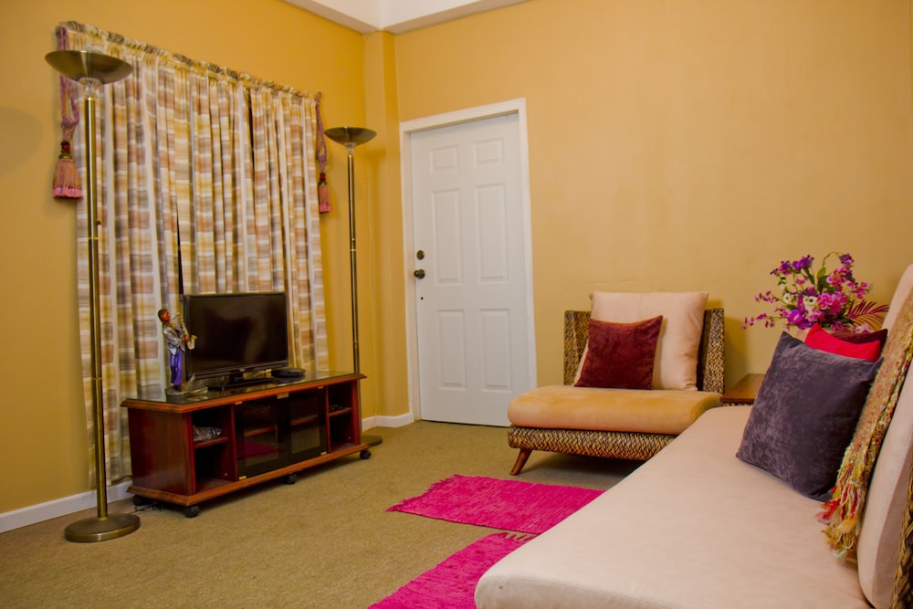 Port of Spain Sandy Guest Apartment