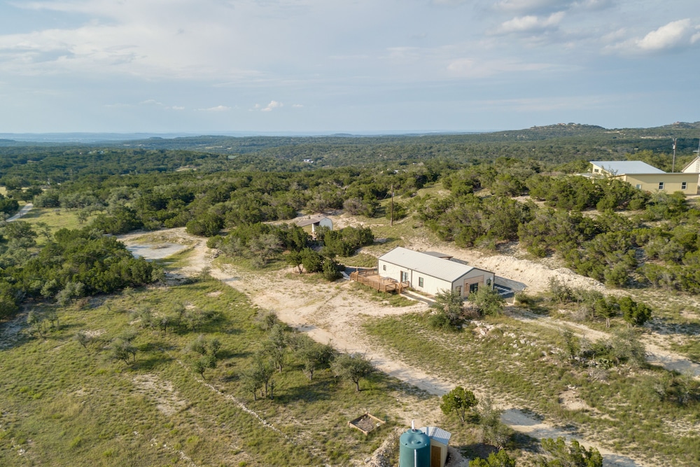 Getaway w/ Fire Pit 5 Mi to Pedernales River! - Property Image 15