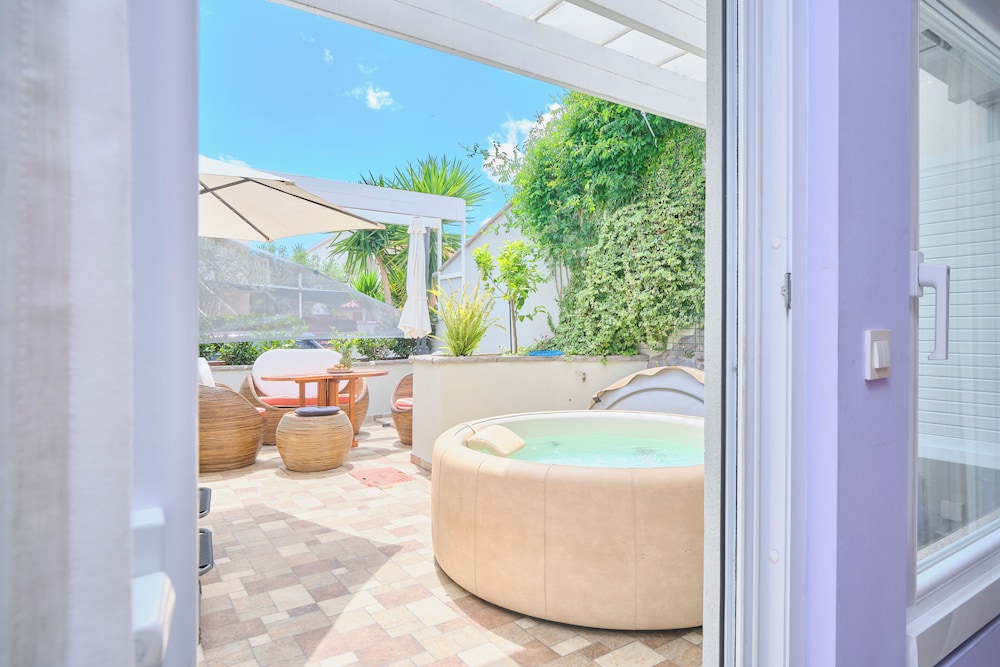 Sunshine Suites by Litto