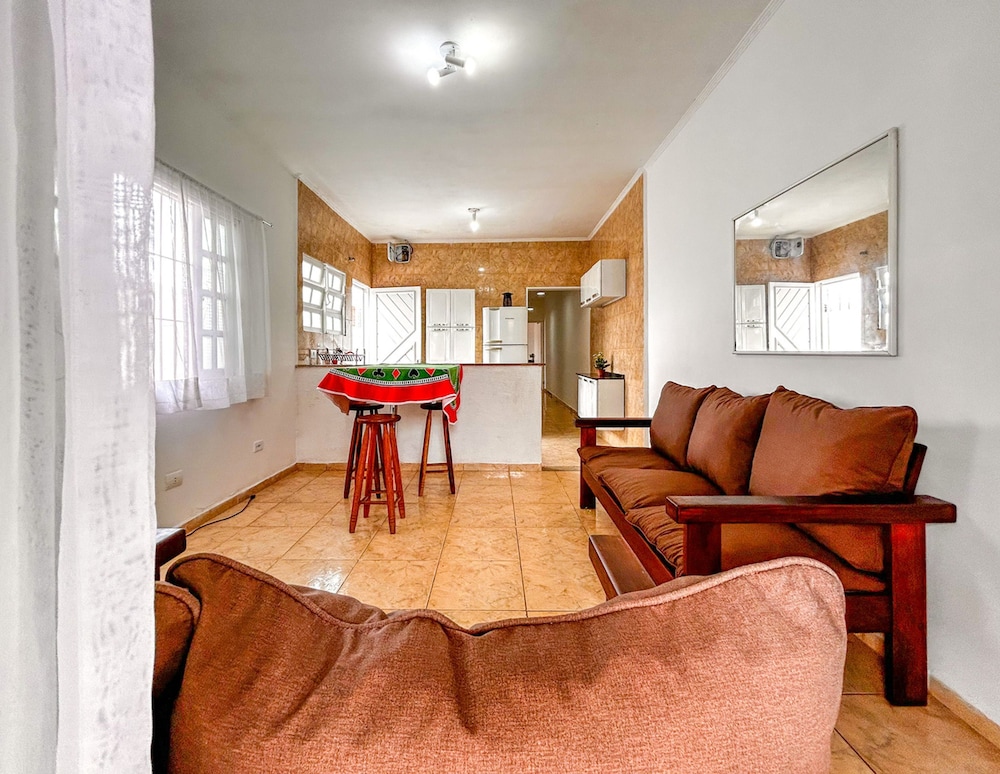 Tima Casa com Wifi pr Ximo a Praia em Itanha m SP