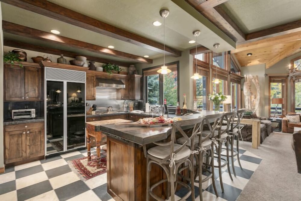 Trail's End Lodge - 4 Bedroom Residence w/ Spa #13 4 Condo