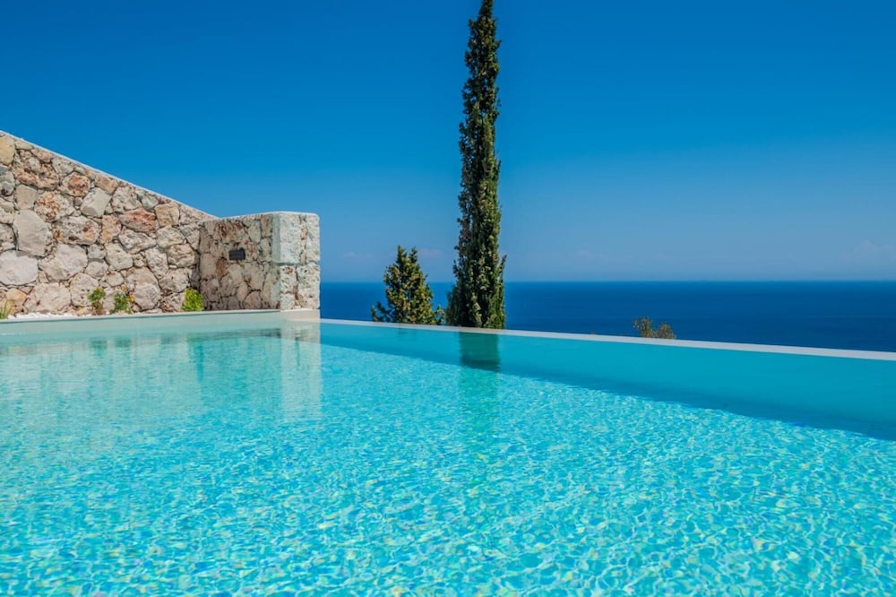 Thelxi s Suites - Brand New Seaview Suites - Thelxi s Suite II - Brand New Seaview Suite view 4