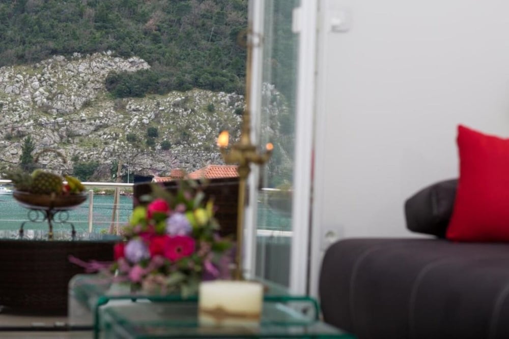 Franco - With sea View and Swimming Pool - H