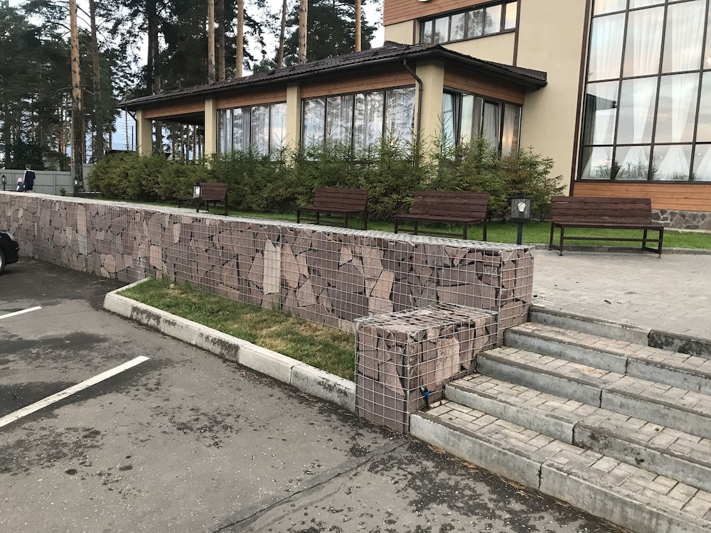 Hotel 18