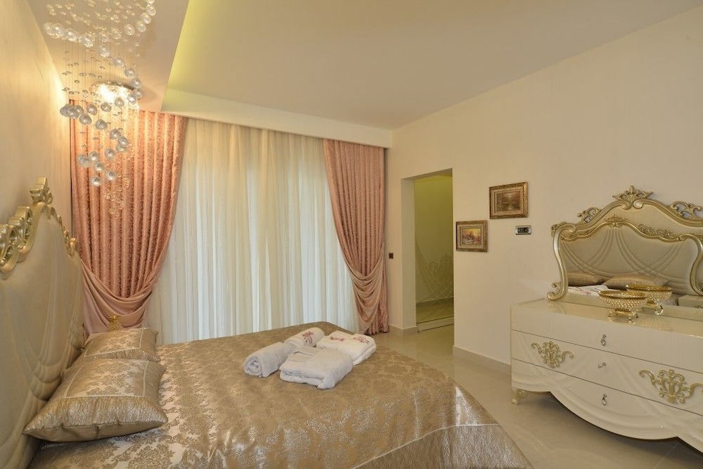 Calista Premium Residence