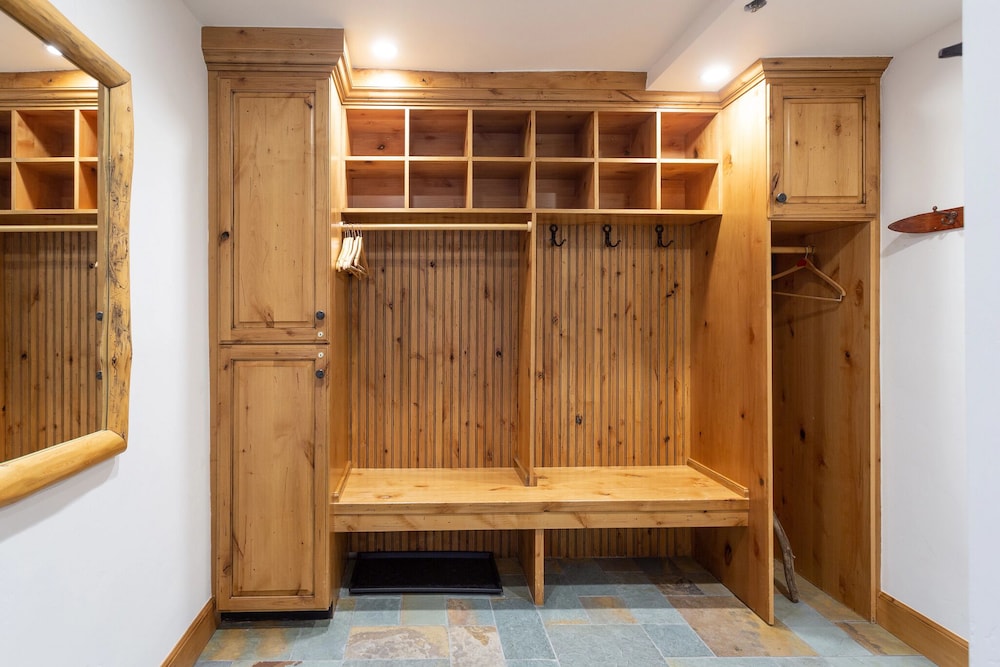 Stag Lodge at Deer Valley Resort - Three Bedroom Residence with Spa #11 3 Condo