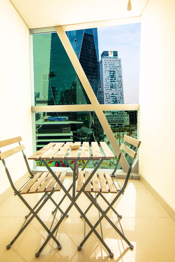 Lux BnB Park Towers Stylsih Studio