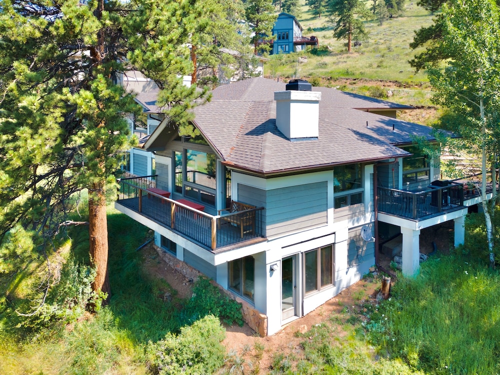 Denver Vacations - Adams Vacation At Windcliff 2 Bedroom Home by RedAwning - Property Image 1