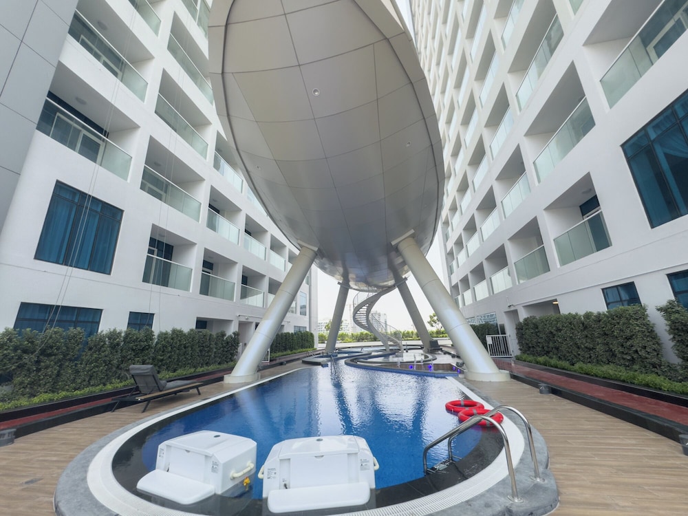 Opalz by Danube Access to SZR Dubai