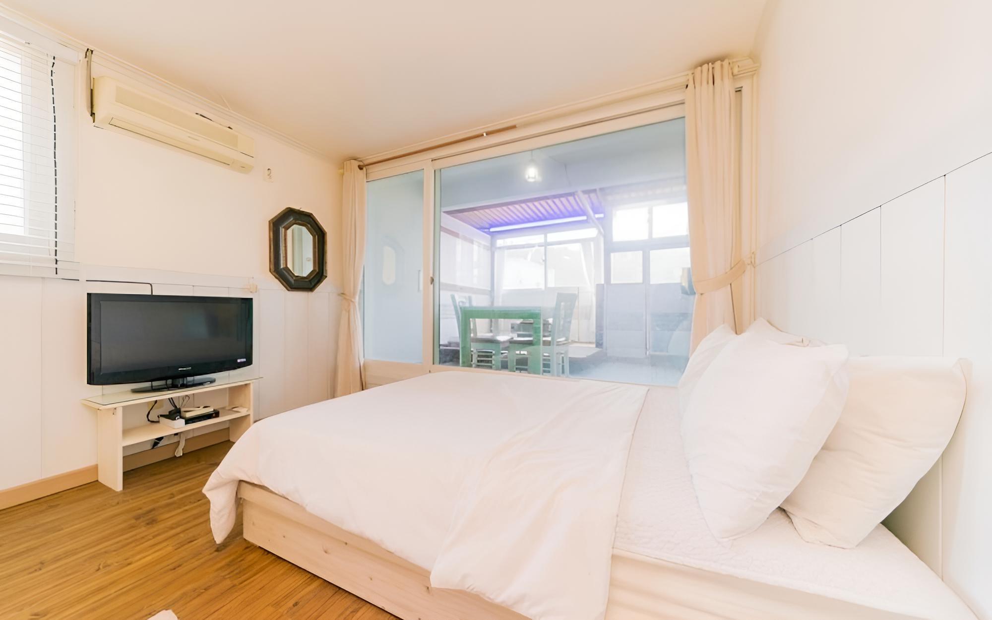 Pocheon Good Terrace Pension view 3
