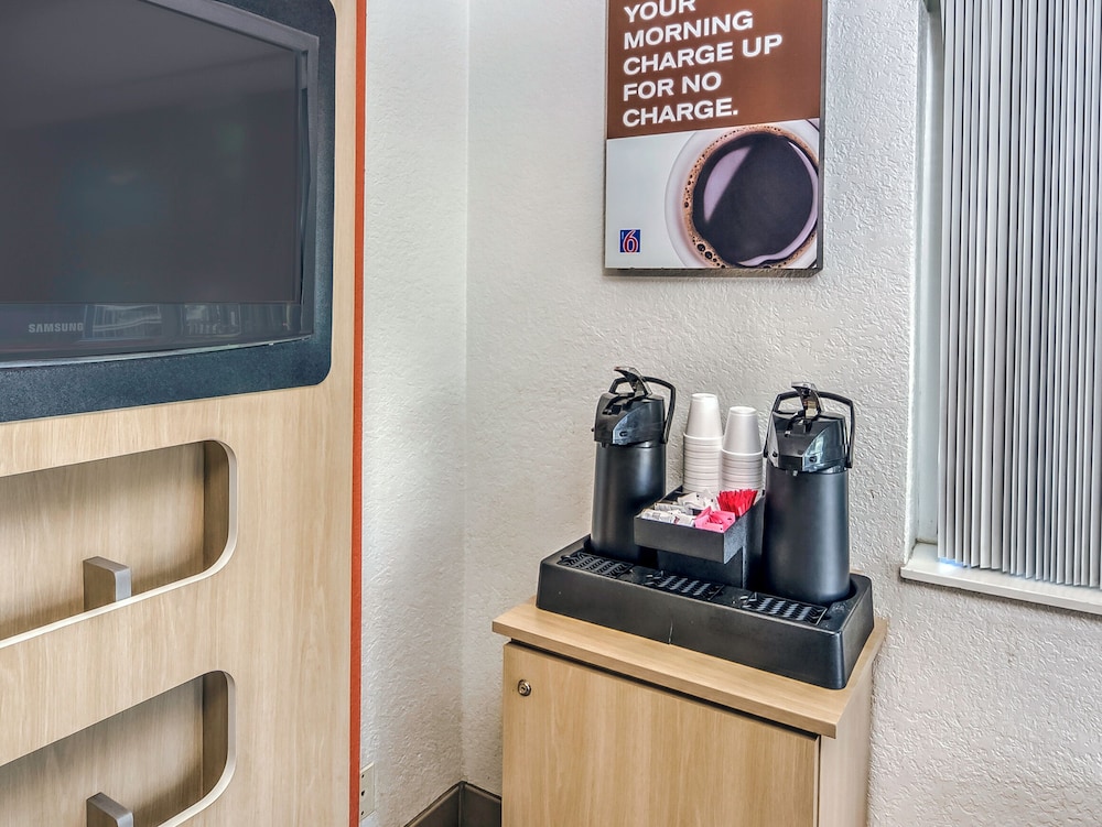 Motel 6 – Colorado Springs, CO – South/Metro Area