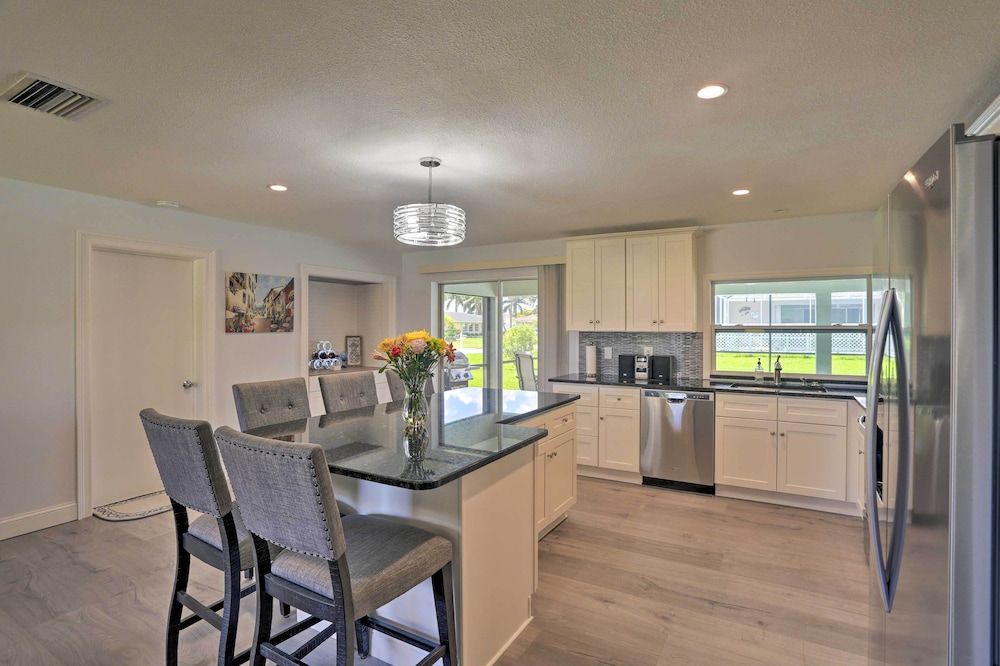 Cape Coral Home w/ Lavish Patio Private Pool! - Property Image 18