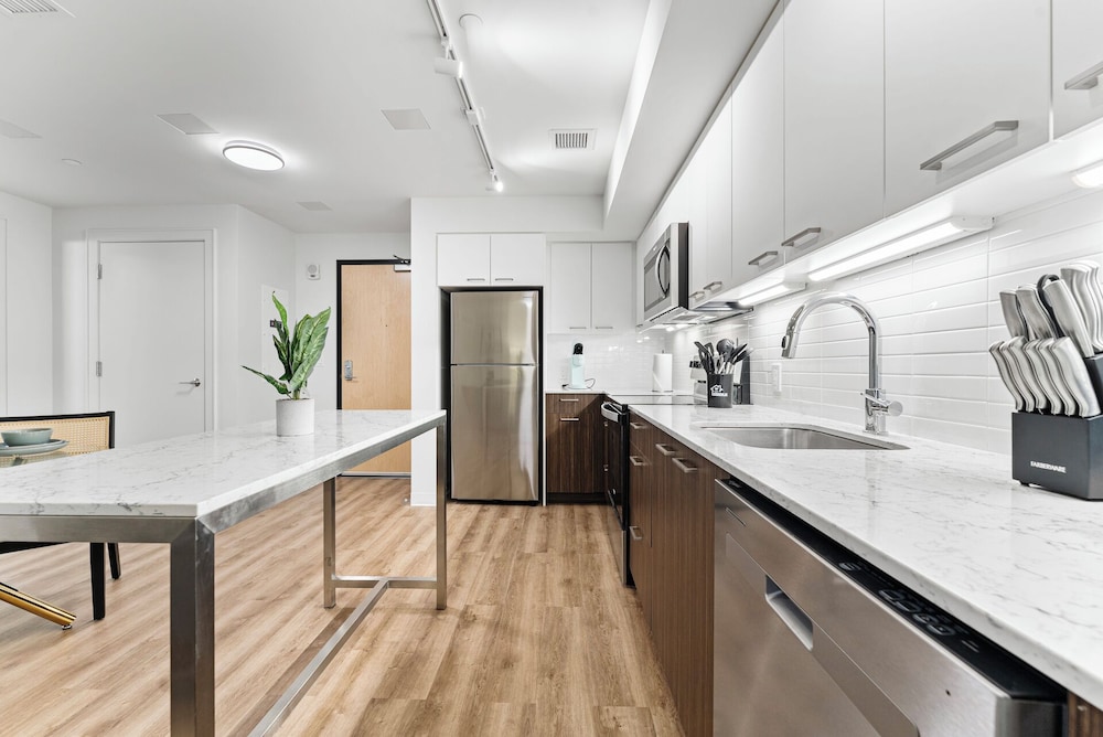Furnished Apts near Harvard Stadium