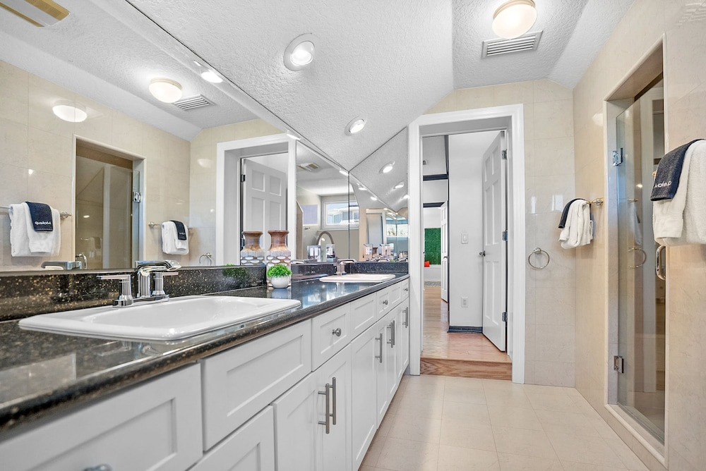 Waterfront Home w Patio Heated Pool Dock Beach