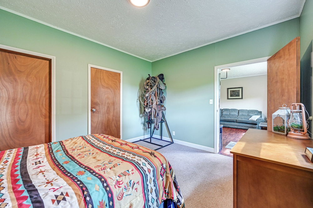 4 Mi to Ohio River: Quiet Guest House w/ Yard!