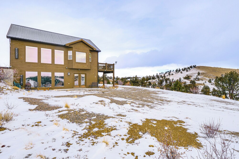 Mountain & Valley Views: Fairplay Family Home!