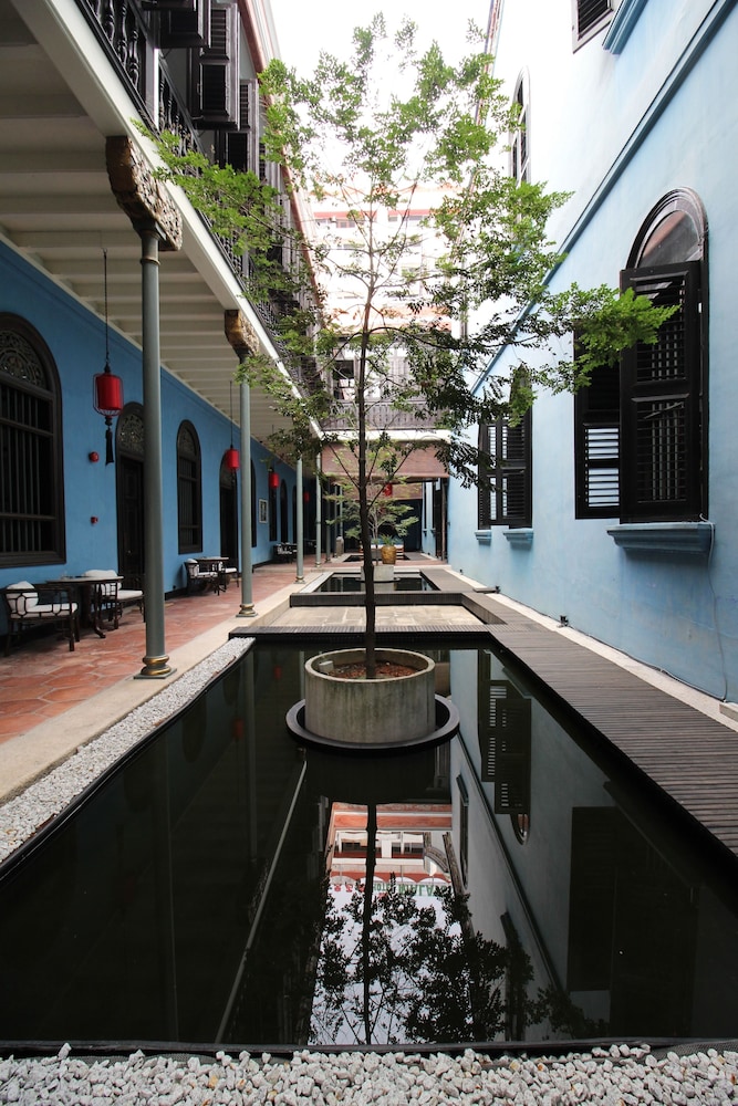 Cheong Fatt Tze - The Blue Mansion 136