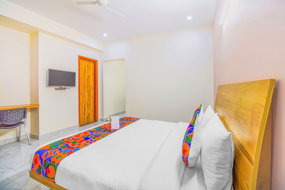 Fabhotel Gazelle Studios