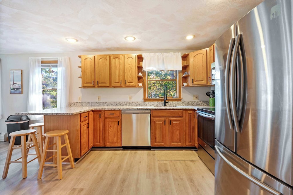 Nubble View Home for 10