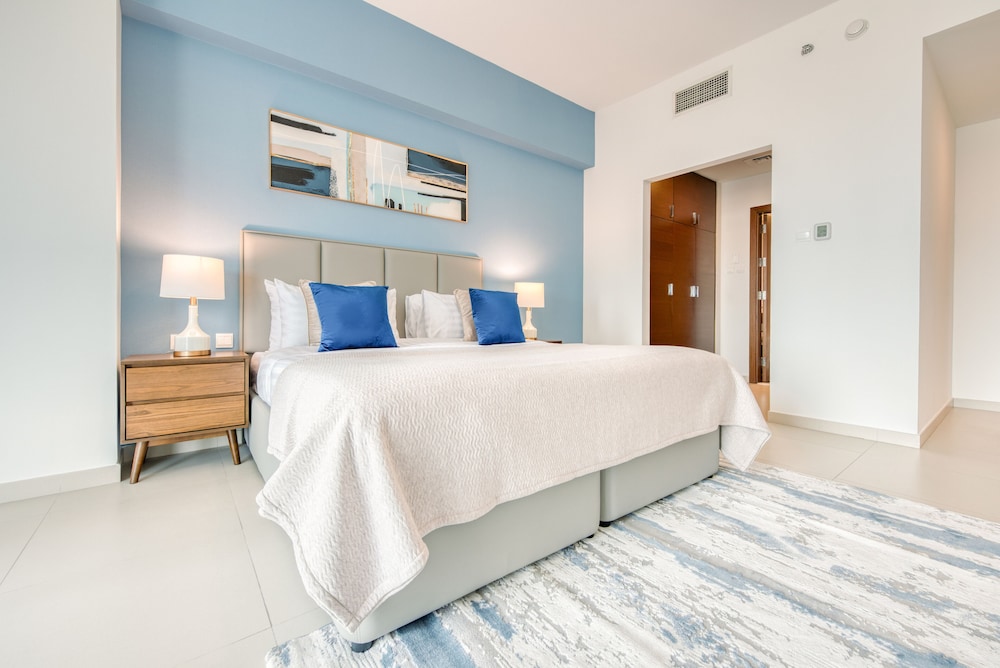 Capital Living On Reem: The Arc Towers