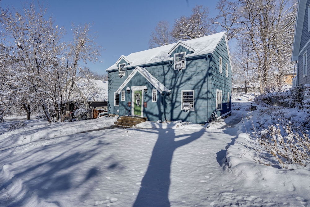 Pet-friendly Saint Paul Home w/ Shared Yard!