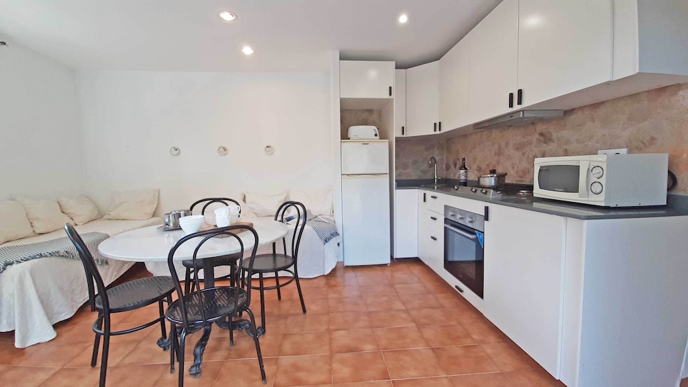 Sirena in Llafranc With 1 Bedrooms and 1 Bathrooms