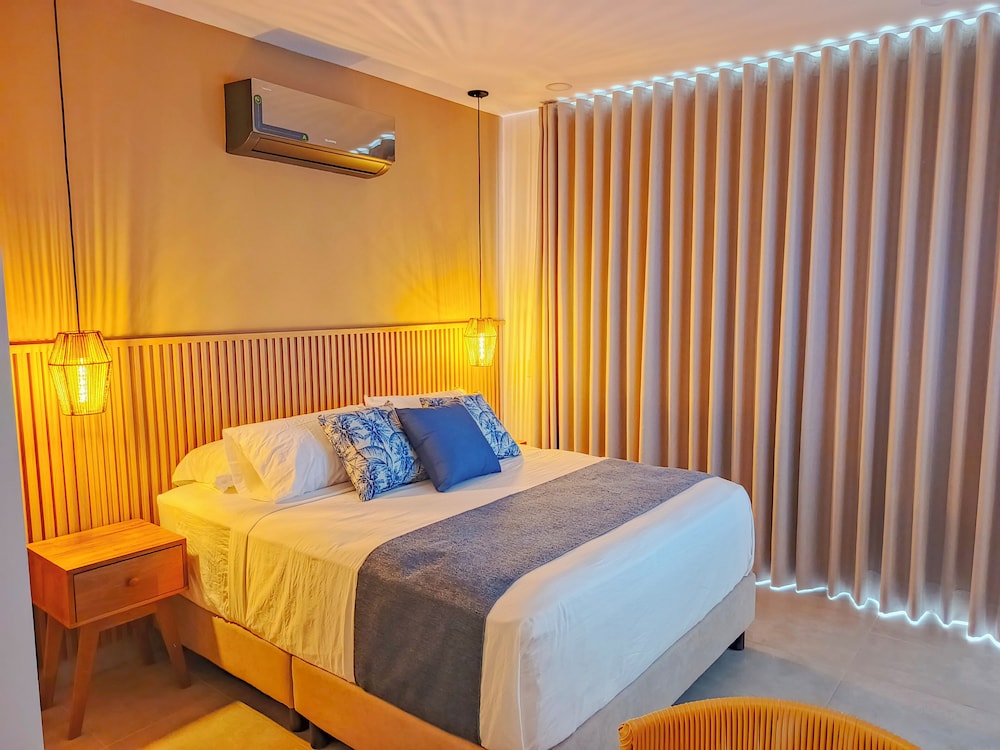 Santa Marina Luxury Stay - Ocean View