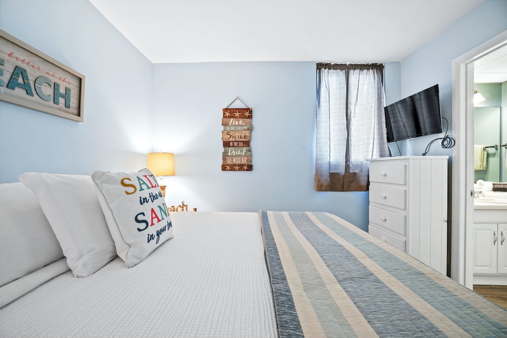 Sunbird Beach Resort By PHG