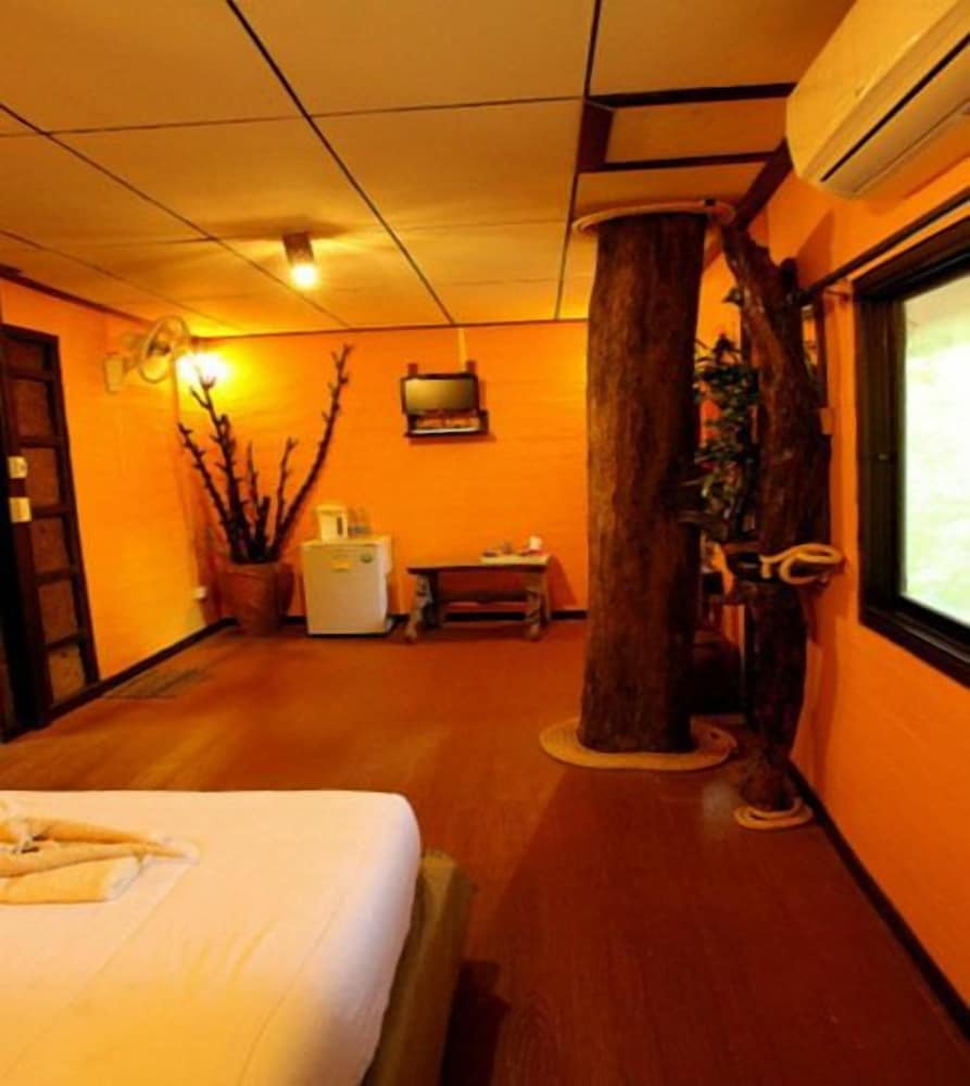 Khao Sok Tree House