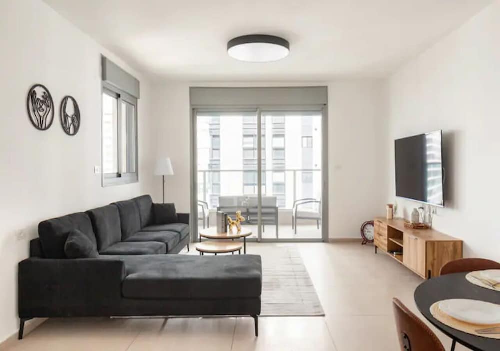 Fresh 3BR APT 32 Floor See View Tower