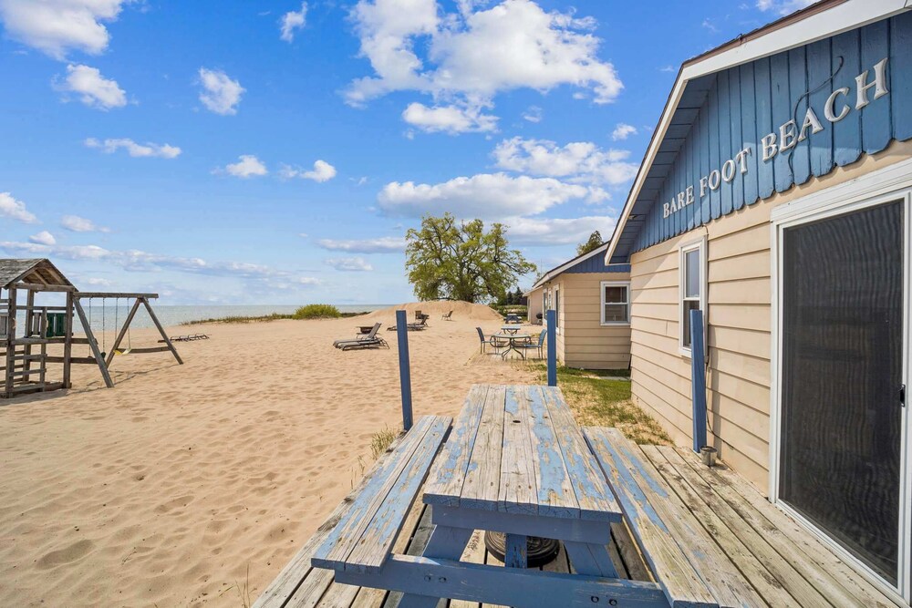 Barefoot Beach Resort