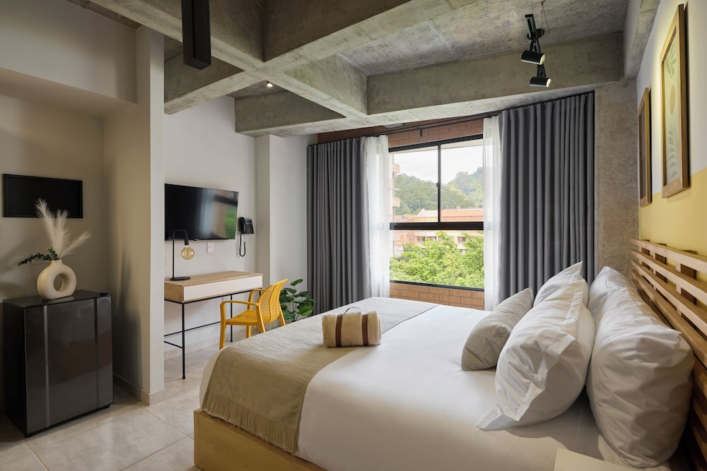 30 Living Suites