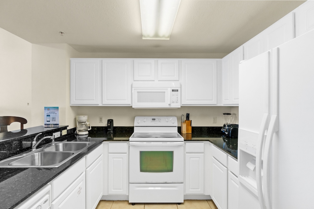 Calypso Beach Resort by Panhandle Getaways
