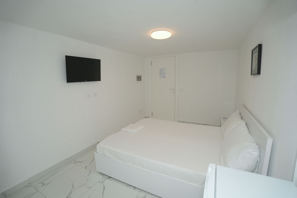 Enles Hotel