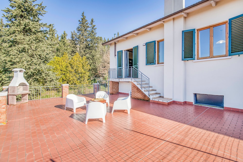 Home Boccaccio Terrace and Chianti View 1