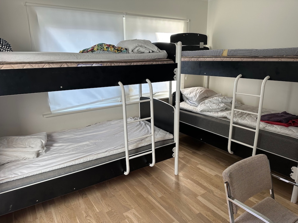 Stockholm Apartment - Sleeps 4 & Free Parking