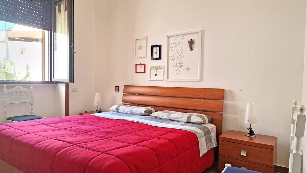 Villa Fede - 3 Bedrooms 2 Bathrooms air Conditioning by the sea