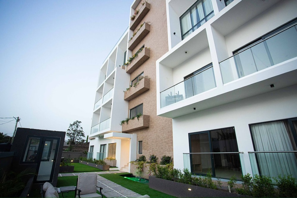 Belrose Place