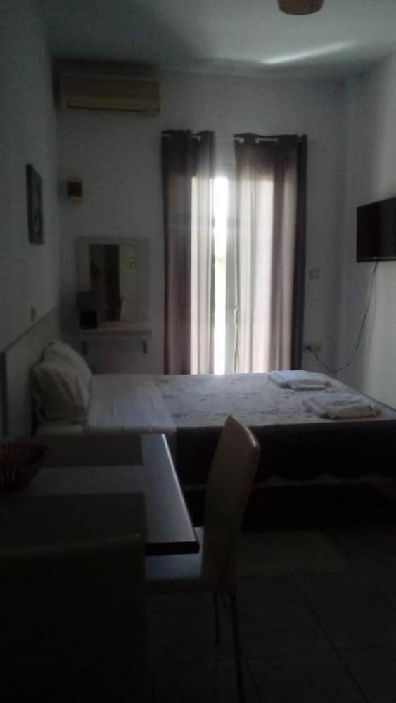 Beloni Apartments and Studios view 2