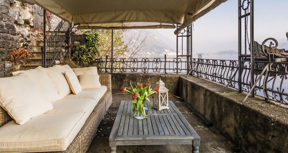 JOIVY Villa Anna Como Lake