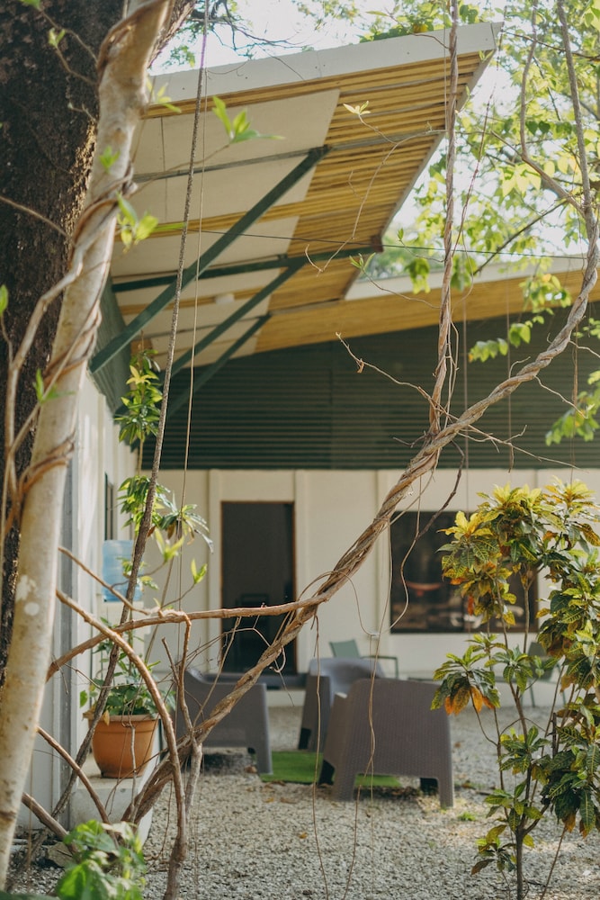 Chilamate Rainforest Beach Retreat