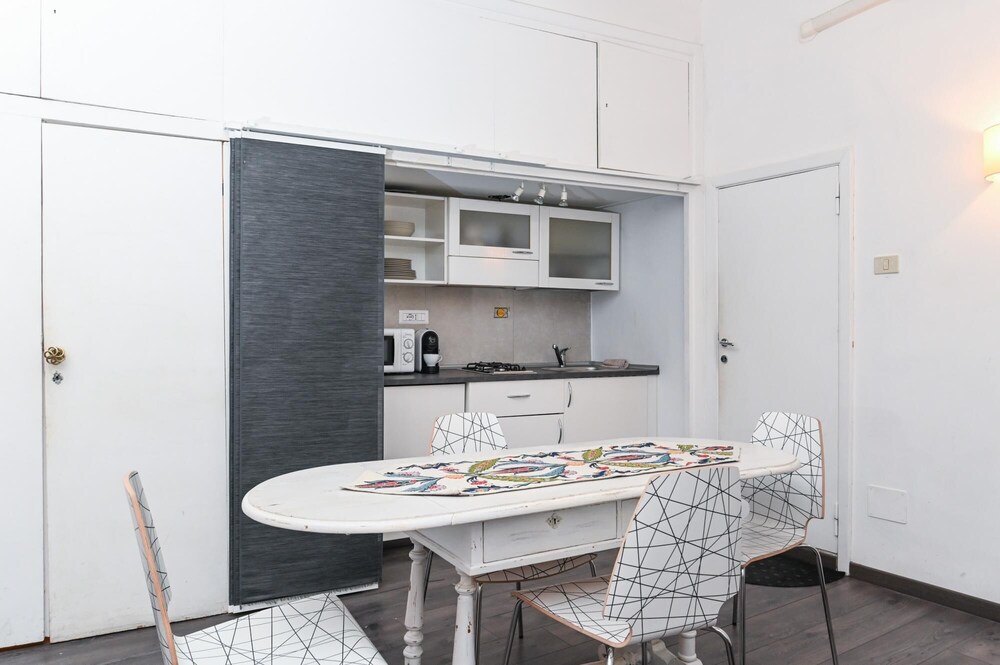 Gorgeous Trastevere Loft On The River