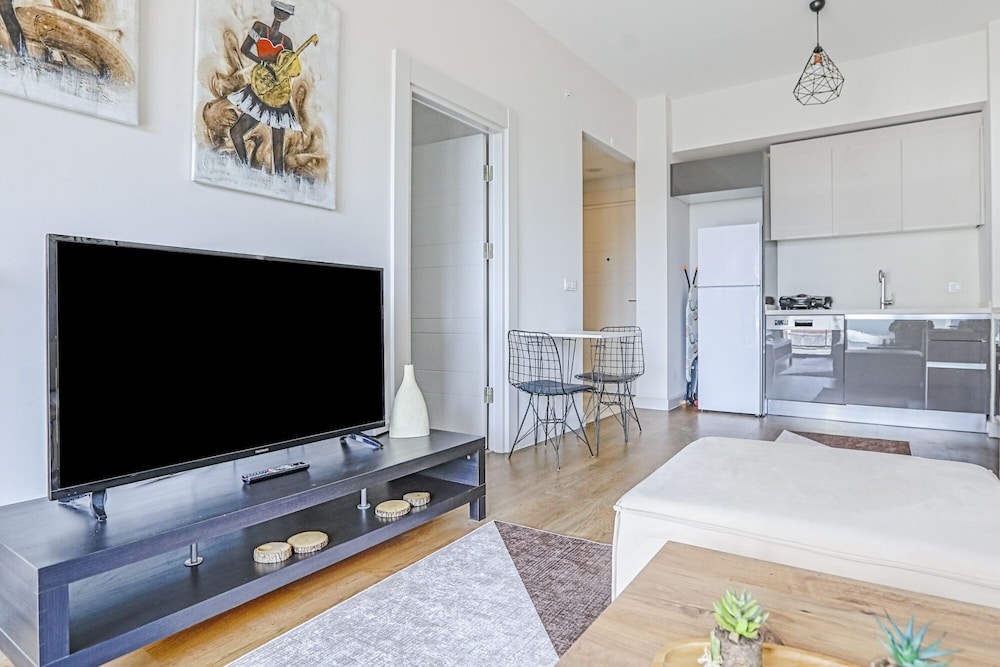 Modern Flat in Ka Ithane With Balcony